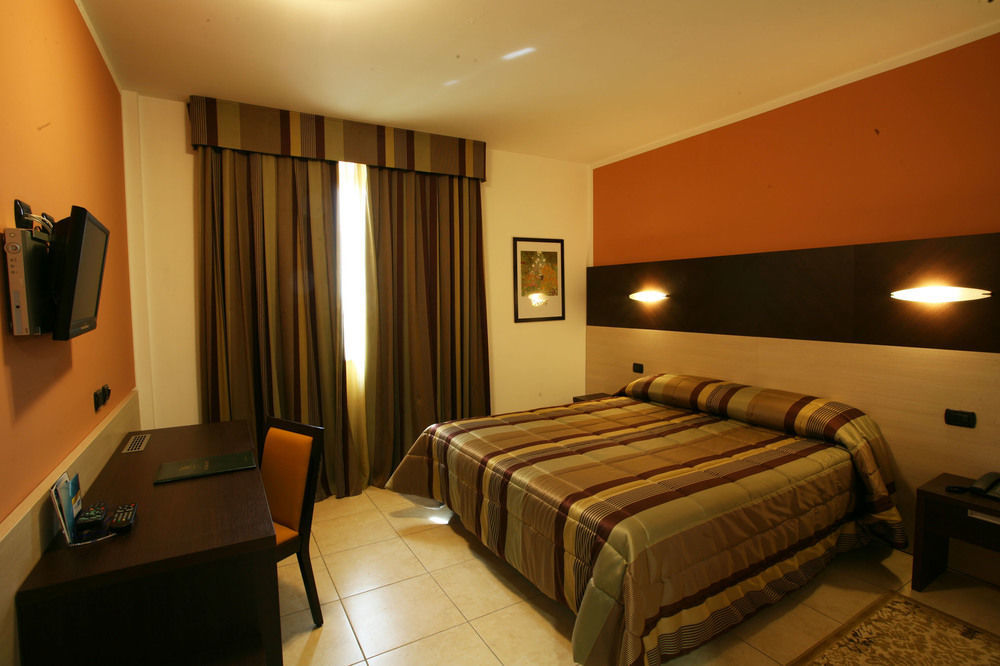 B&B Hotel Settimo Torinese Camera foto